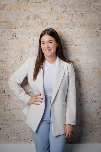  Alina Jusenovic (Auszubildende)